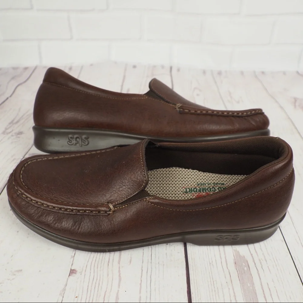 SAS sz 8.5N brown leather comfort loafers
